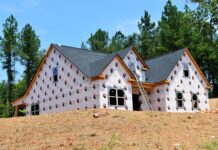 Kdo vám postaví střechu na míru?